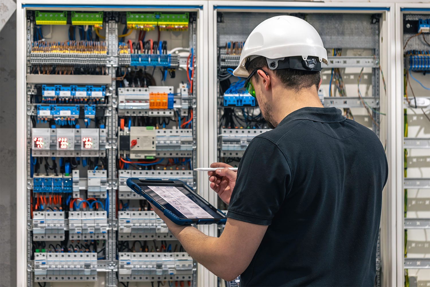 Endüstriyel Elektrifikasyon: Fabrikalar İçin En İyi Uygulamalar